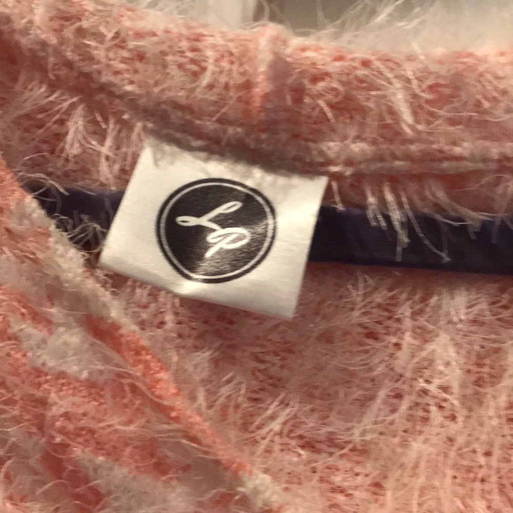 Poncho - Picture 2 of 4